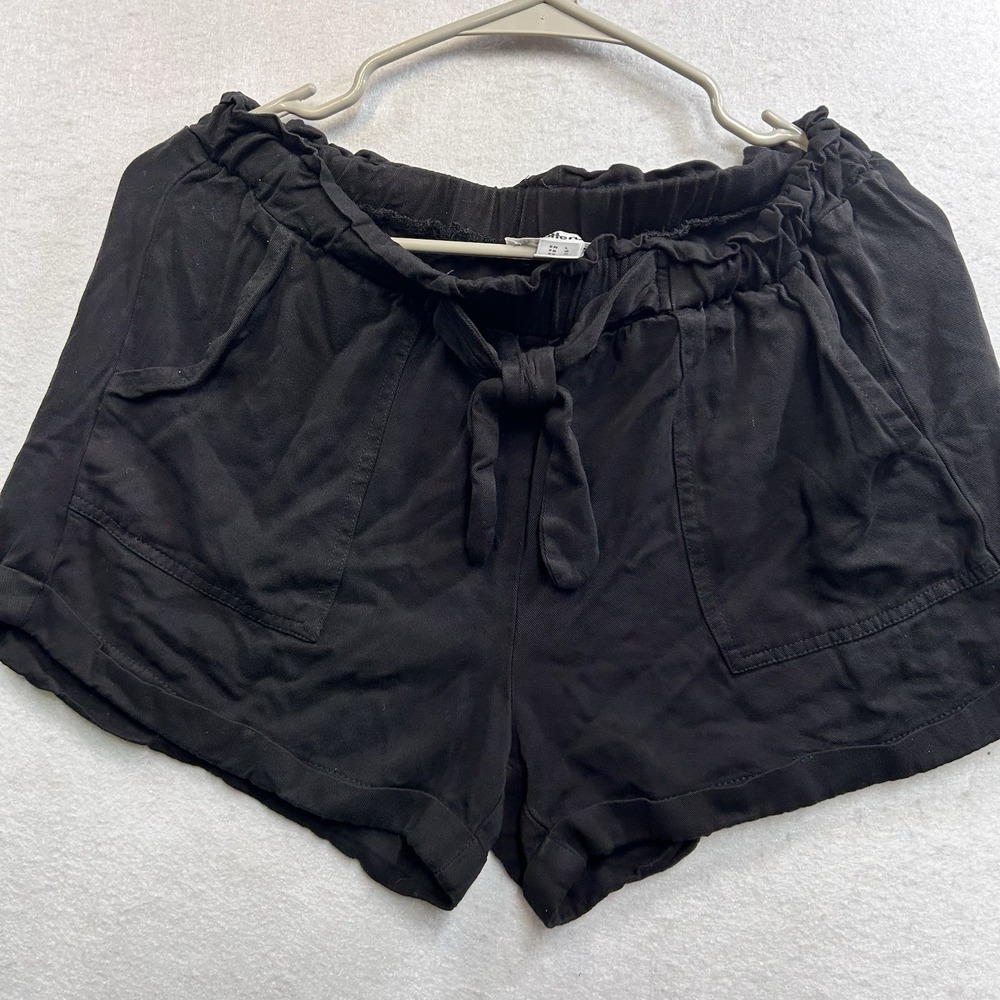 Charlotte Russe Black Flowy Shorts Elastic Waist Size Large